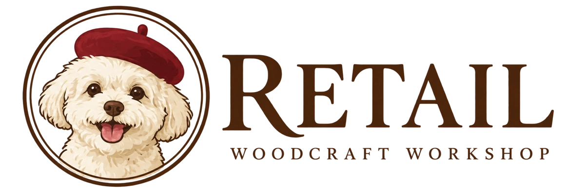 RETAIL — WOODCRAFT WORKSHOP：赤いベレー帽のモグ店長を描いたロゴ